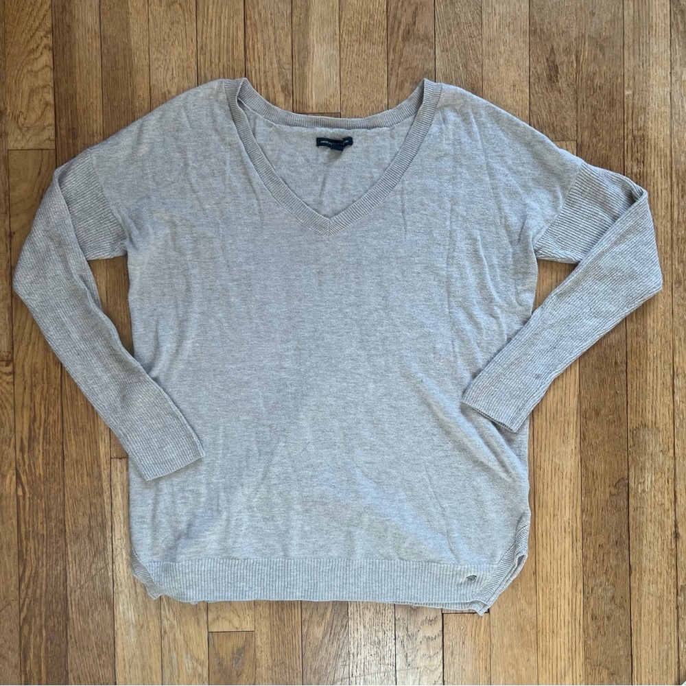 American Eagle Outfitters Sweater Size Women’s Medium